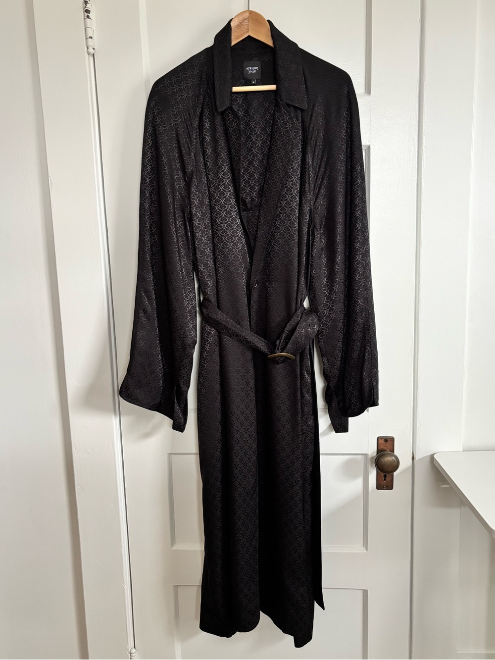 Atelier Jolie - Black Textured Belted dress jacquard print size M